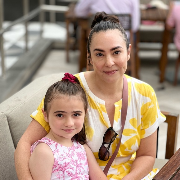 Meet your Posher, Celia - Picture 3 of 4